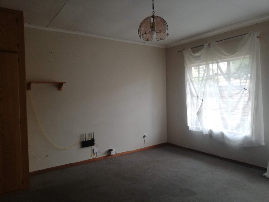 To Let 2 Bedroom Property for Rent in Oudorp North West